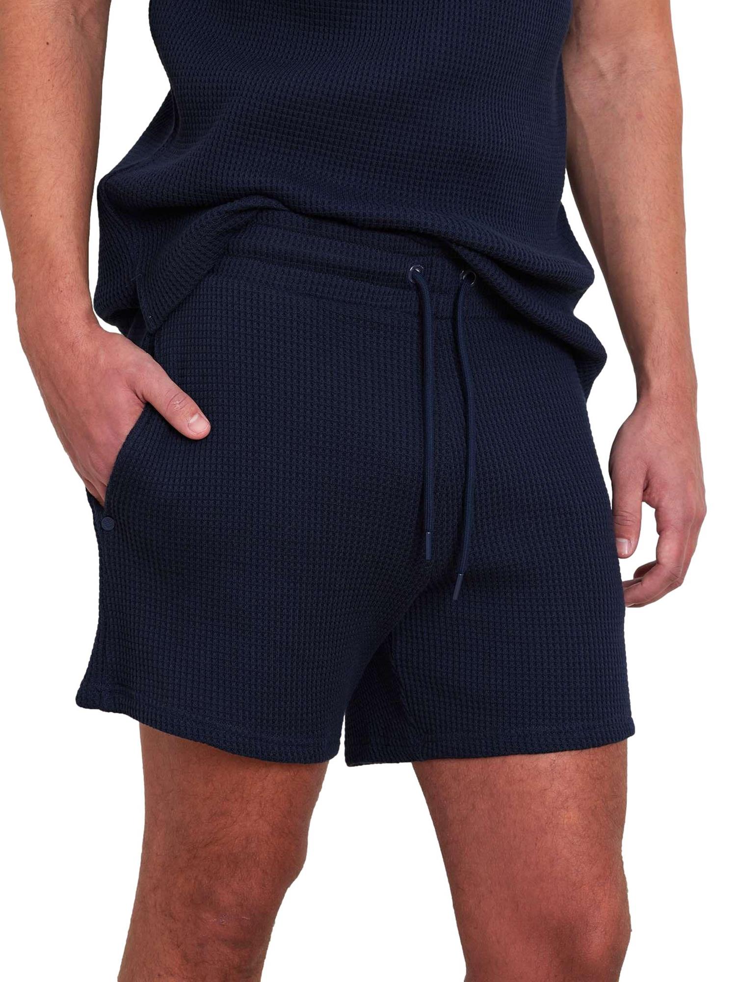 We Norwegians Waffle Shorts Men Shorts Marine - chrismoa.no