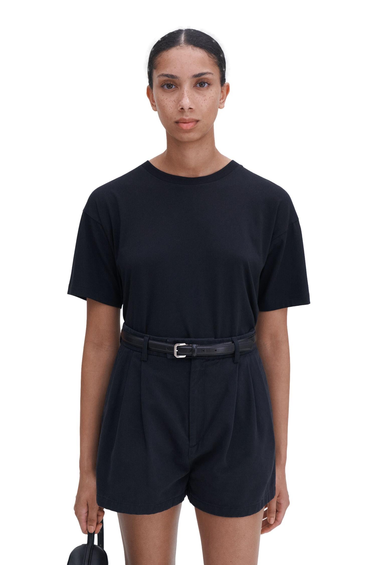 Filippa K Loose Fit Tee T-Shirt Sort - chrismoa.no