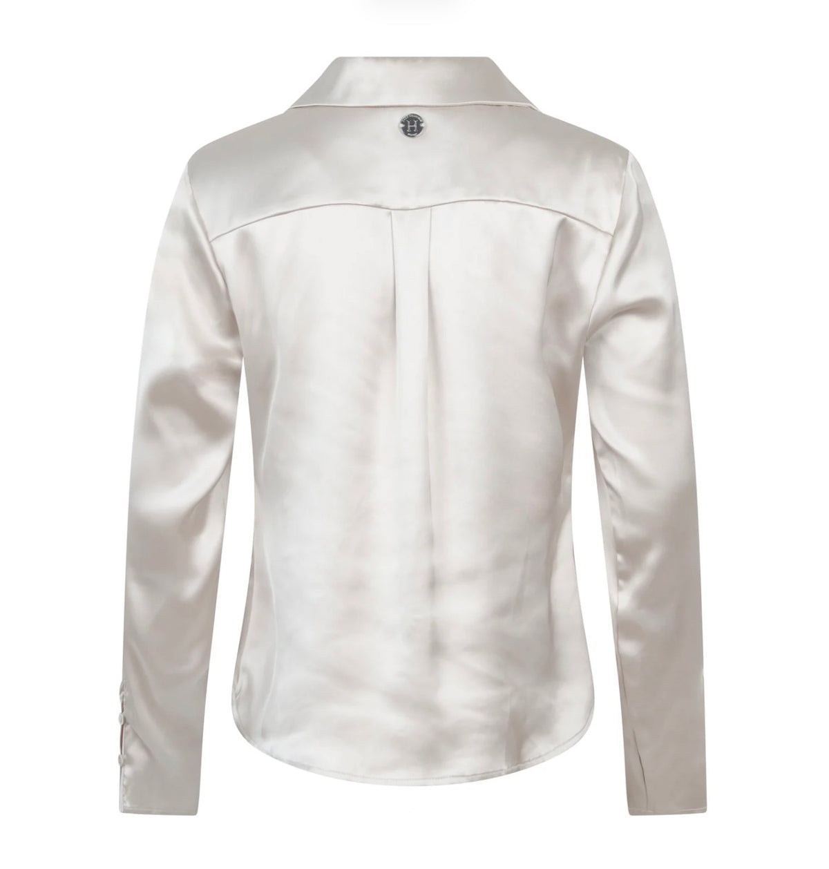 Champagnefarget Haust bluse med detaljerte ermer og elegant design, vist på en modell.