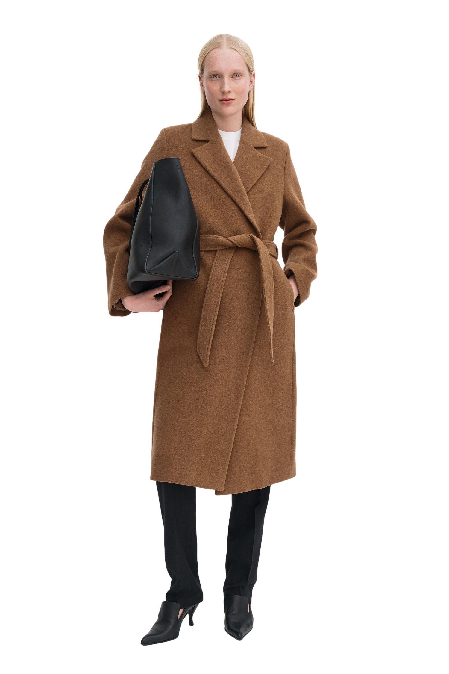 Filippa K Charlotte Wool Belted Coat Kåpe Mørk Beige - chrismoa.no