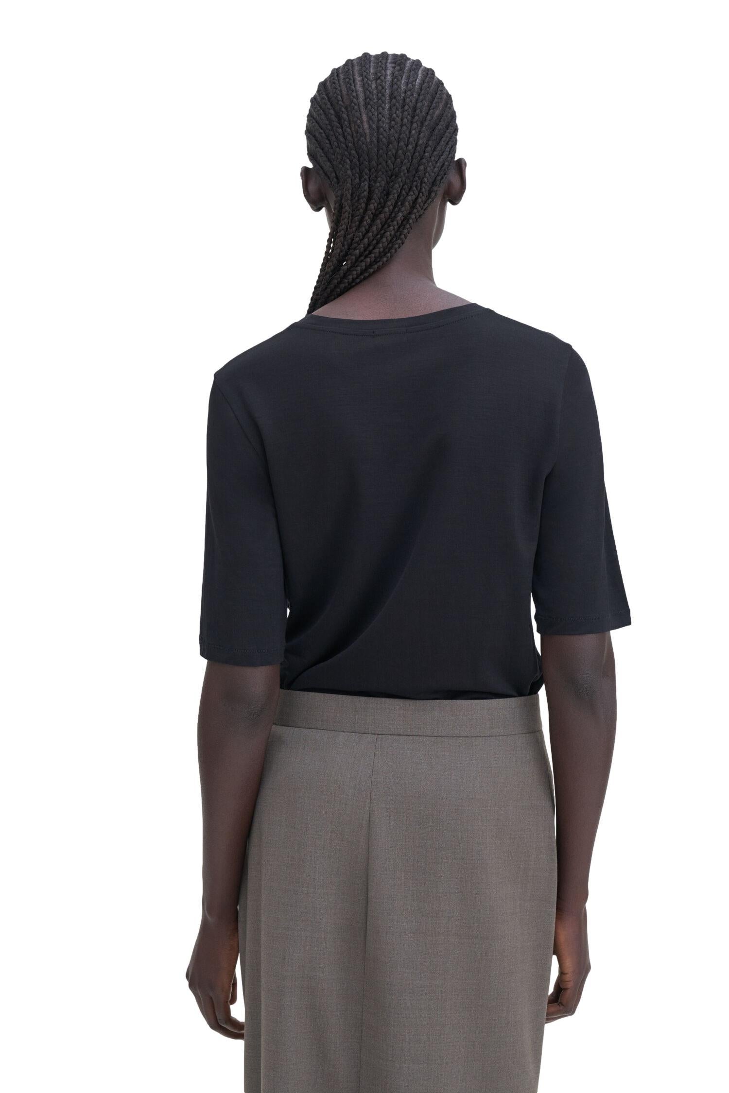 Filippa K Elena Tee T-Shirt Sort - chrismoa.no