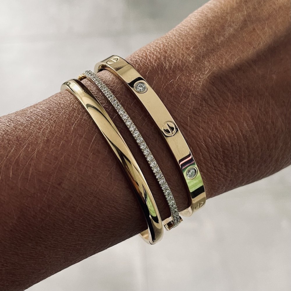 Gult gull armbånd fra Bud to Rose Annie med 5mm bredde, elegant og enkelt design i gullmateriale.