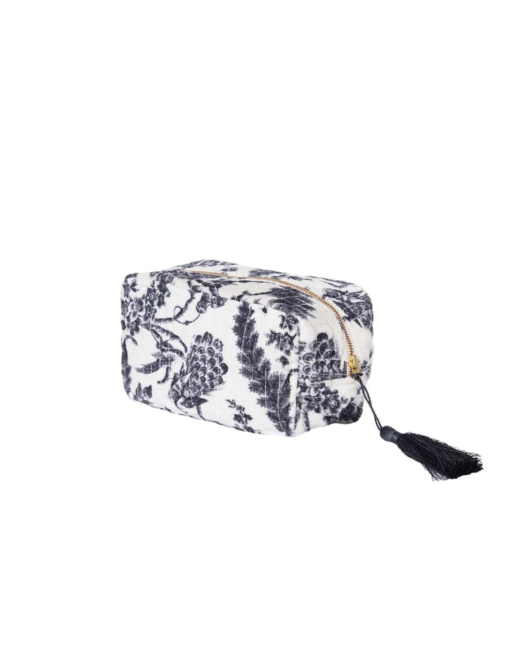 By TiMo Cosmetic Bag Velvet Toalettmappe Blå - chrismoa.no