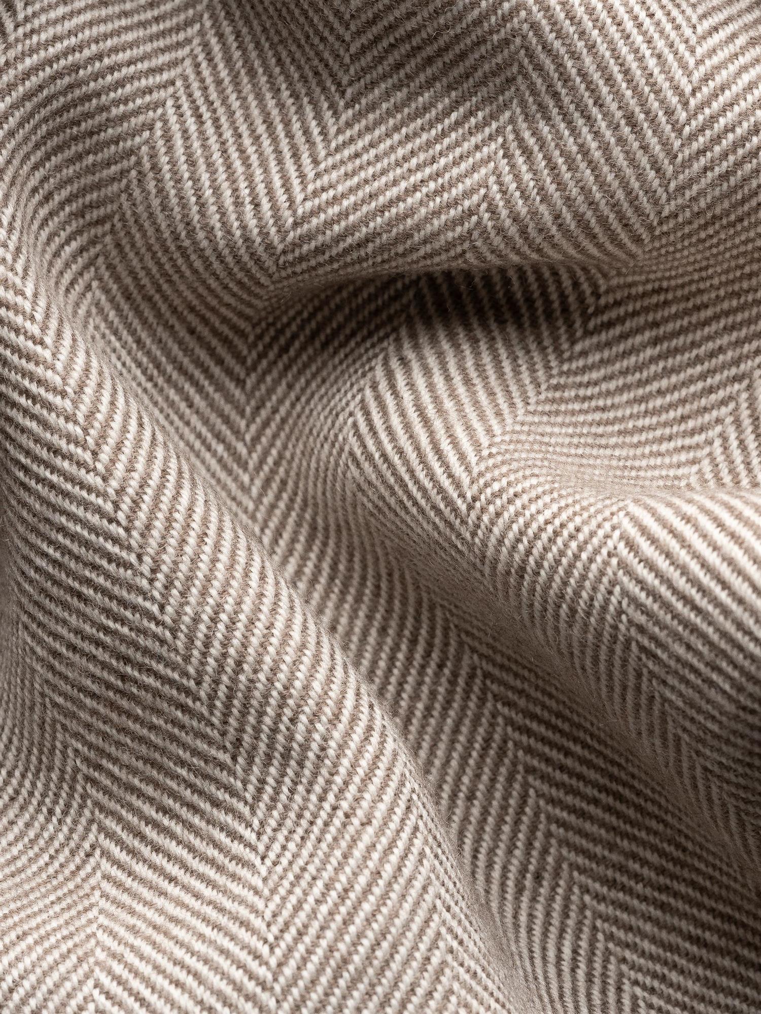Eton Herringbone Merino Wool scarf Skjerf Beige - chrismoa.no