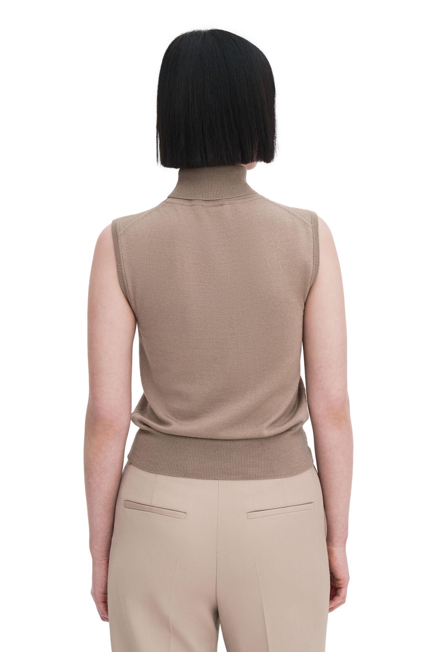 Filippa K Turtleneck Vest Vest Beige - chrismoa.no