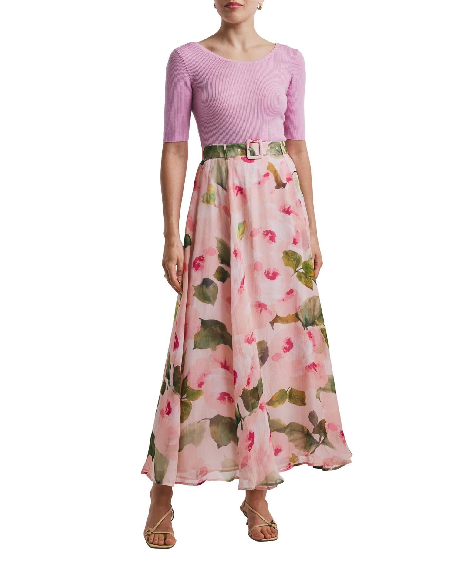 Rosa Organza Maxi Skjørt fra By TiMo med lett, flytende stoff og elegant design, vist på modell.