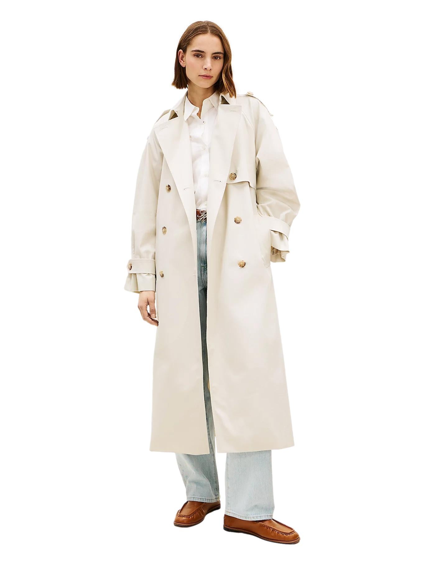 Lys-beige oversized bomulls trenchcoat jakke fra Tommy Hilfiger, med klassisk design og belte i midjen