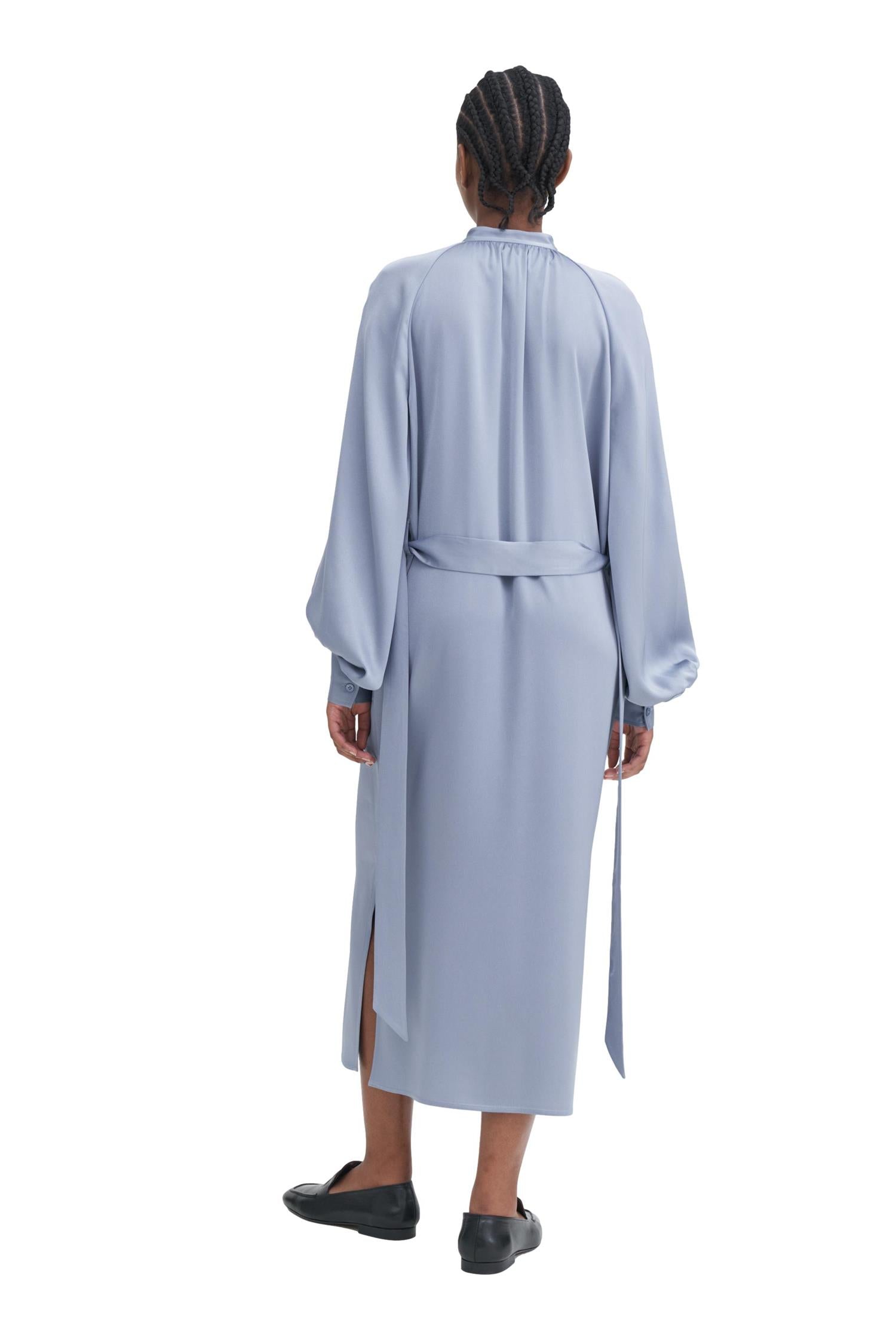 Filippa K Belted Long Sleeve Dress Kjole Lyseblå - chrismoa.no