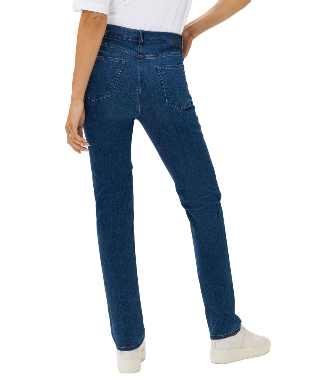 Mørkeblå Brax Mary jeans, klassisk slim-fit denim med pent snitt og fem lommer.