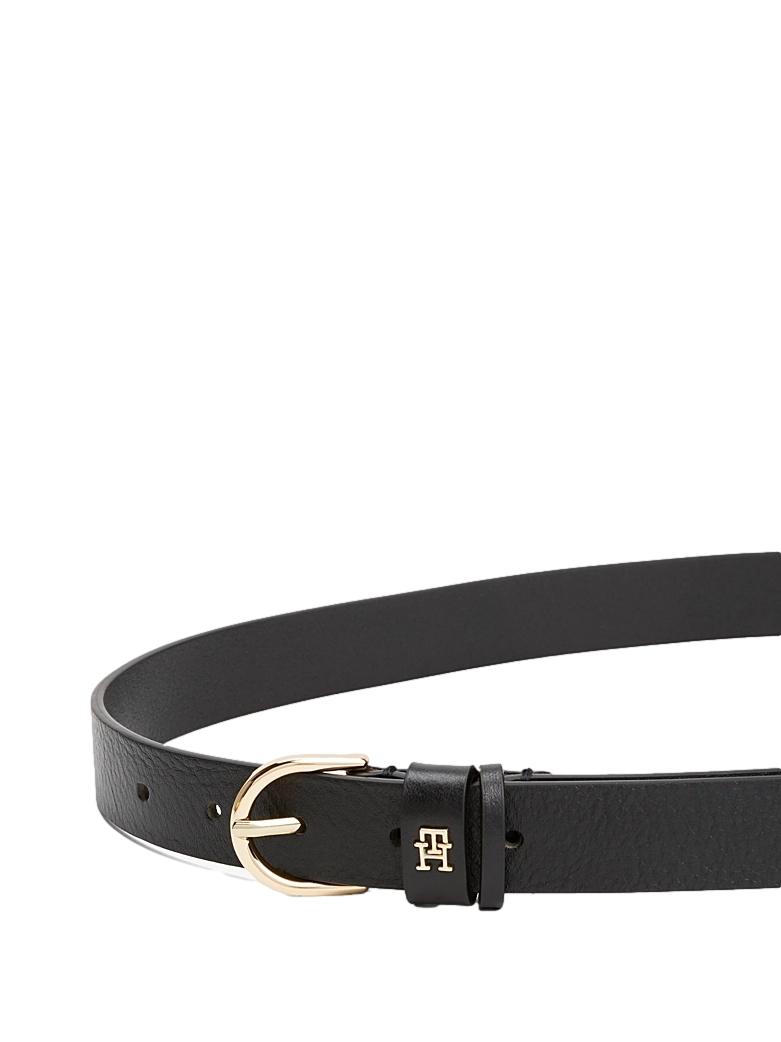 Sort Tommy Hilfiger Essential Effortless 2.5 tilbehør med enkel design og logo, vist i et detaljert bilde.