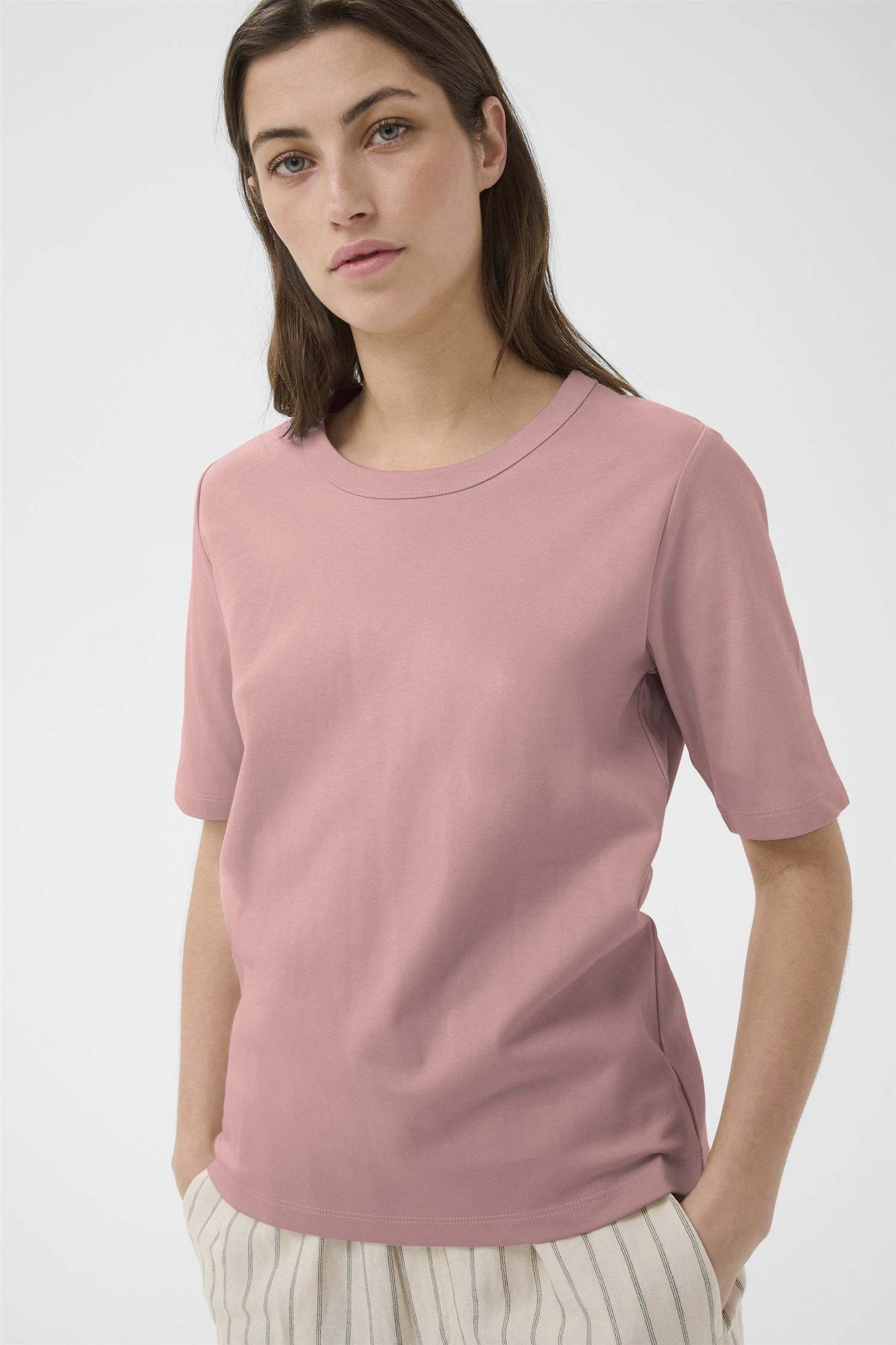 Part Two Ratanapw Ts T-skjorte i cameo rosa, bomulls-T-skjorte med komfortabel passform og mykt stoff.