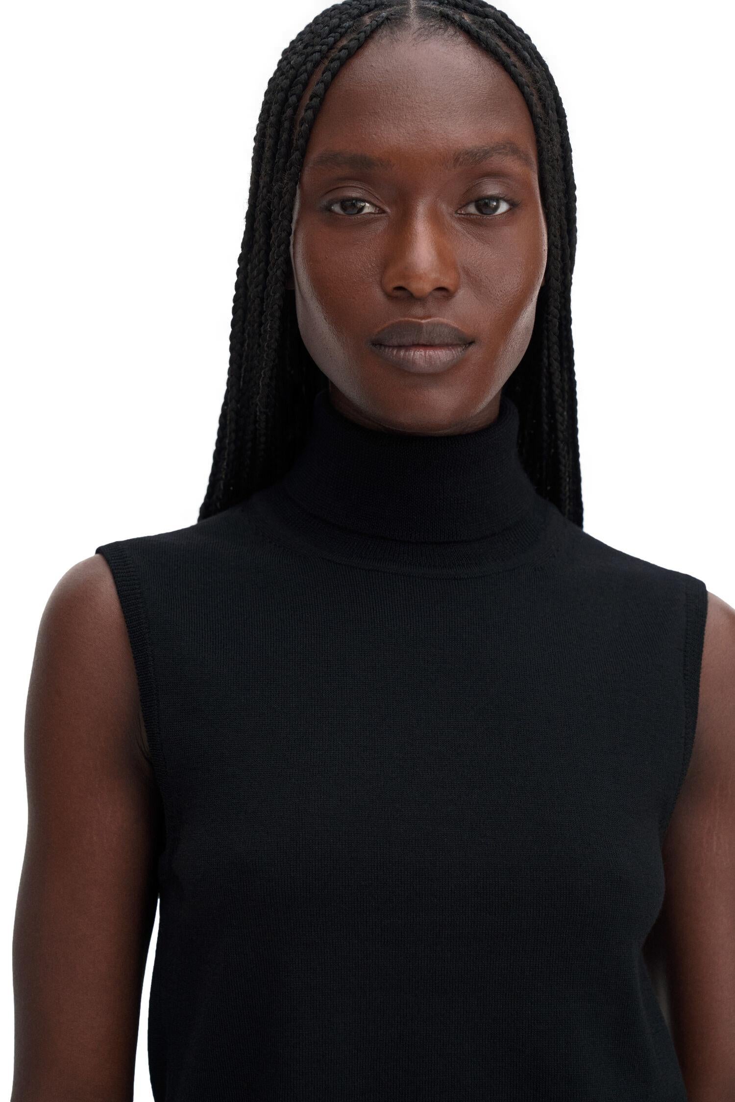 Filippa K Turtleneck Vest Vest Sort - chrismoa.no