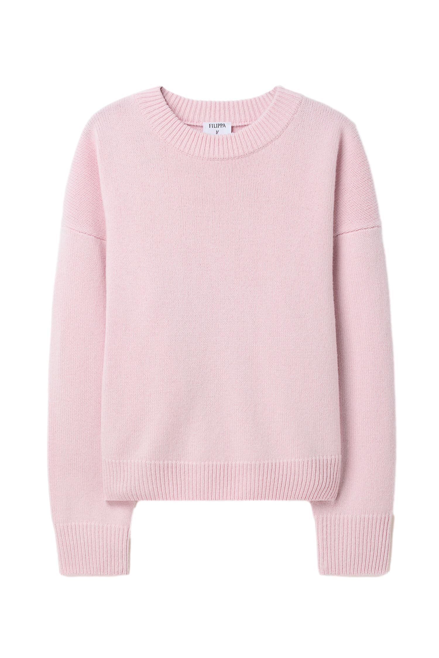 Filippa K rosa ull- og kasjmirgenser med rund hals, myk og komfortabel, vist på modell.