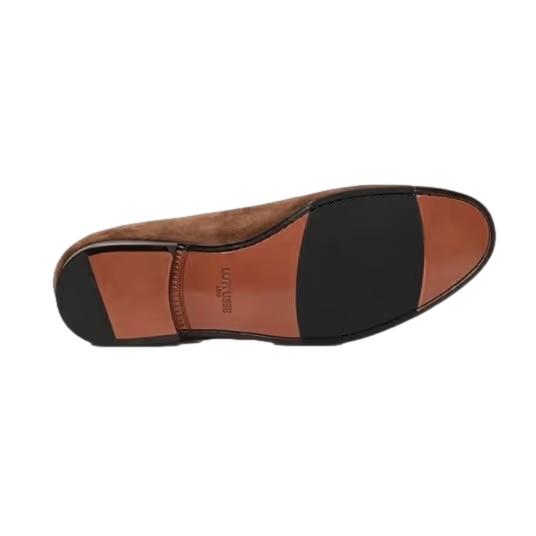 Mørkebrune Lottusse Verona skinnsko med klassisk design og fine detaljer, vist på en modell.
