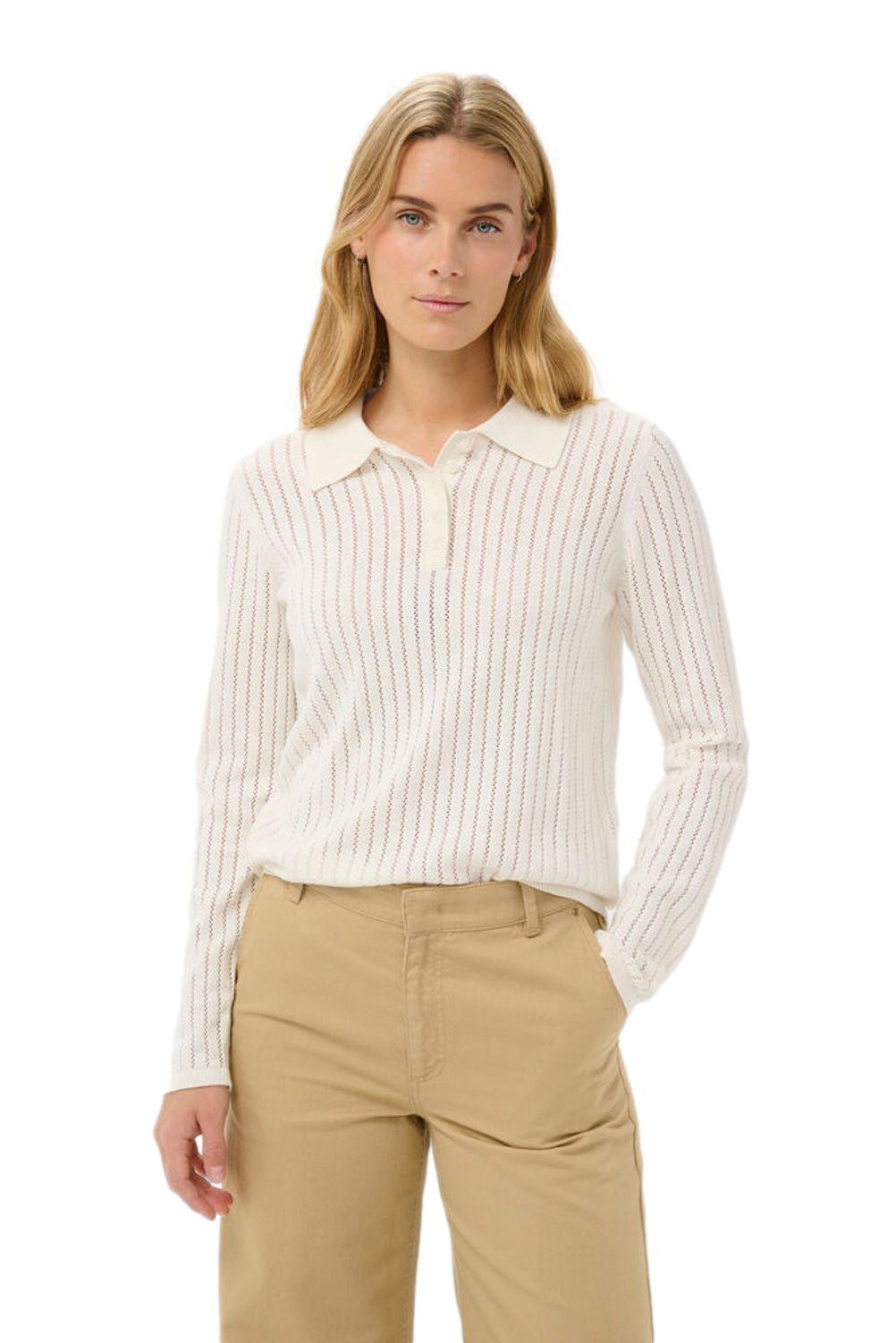 Part Two ZariaPW PU genser i off-white med komfortabel passform og mykt stoff, vist på modell.