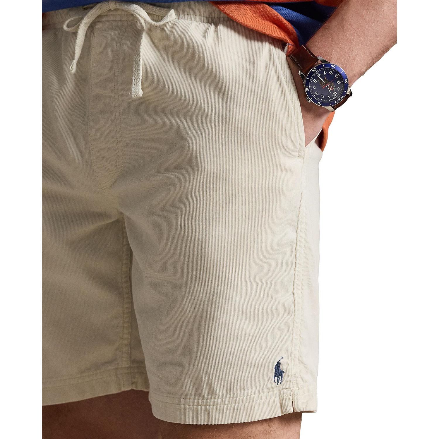 Lys-beige Polo Ralph Lauren 8-tommers klassiske fit cordurylongs shorts, vises med lommer og beltehemper på bildet.