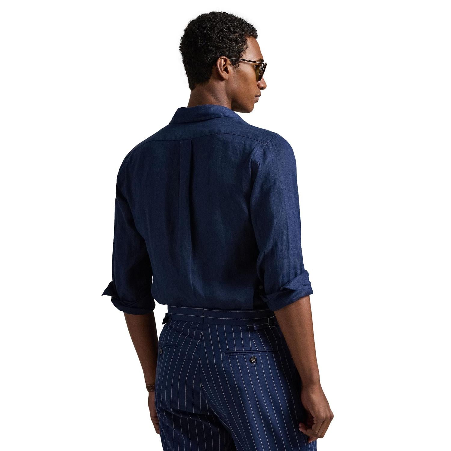 Marineblå Polo Ralph Lauren skjorte i lin med tilpasset passform, perfekt for sommerantrekk.