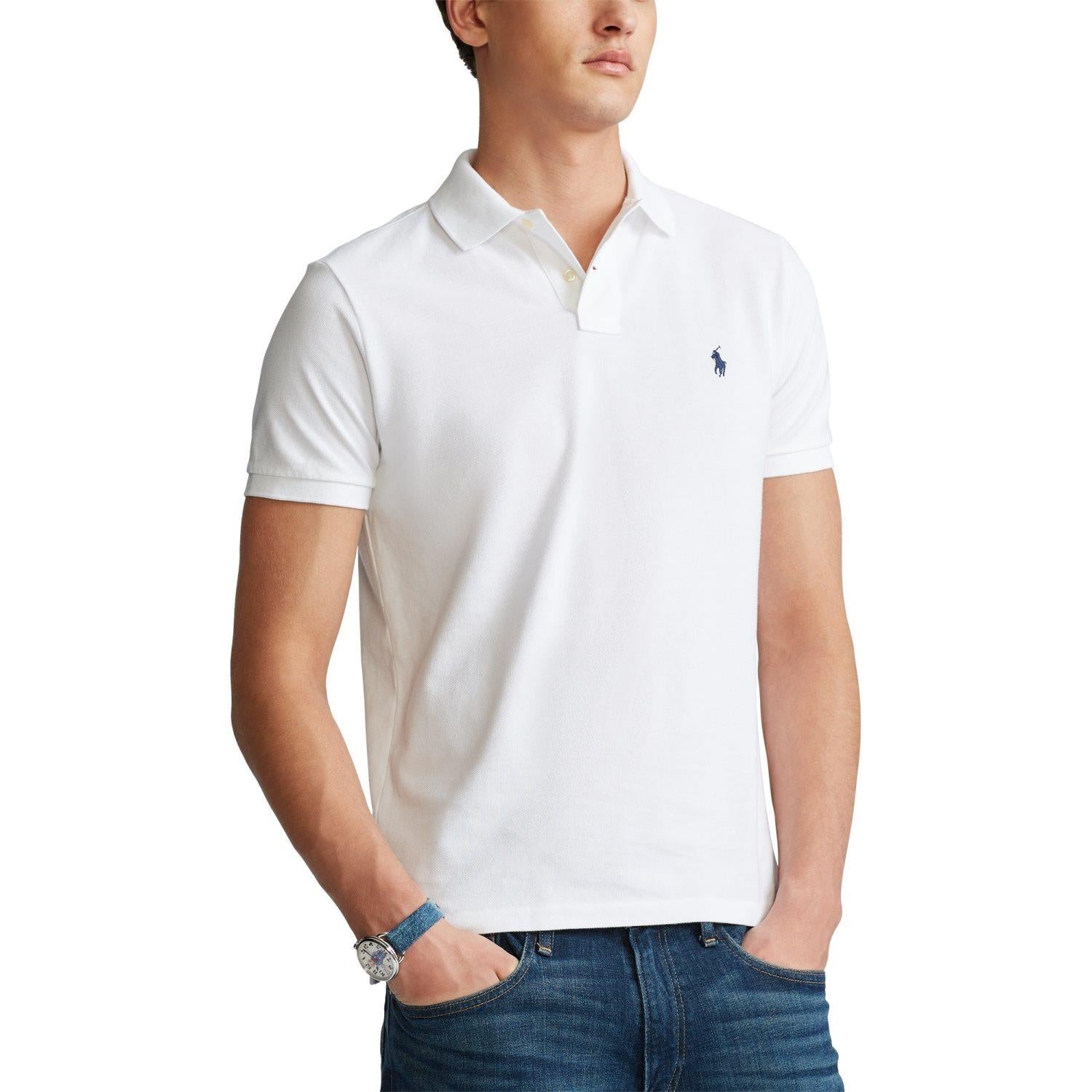 Hvit Polo Ralph Lauren slim fit mesh polo T-skjorte vist fra siden med klassisk krage og kort erme.