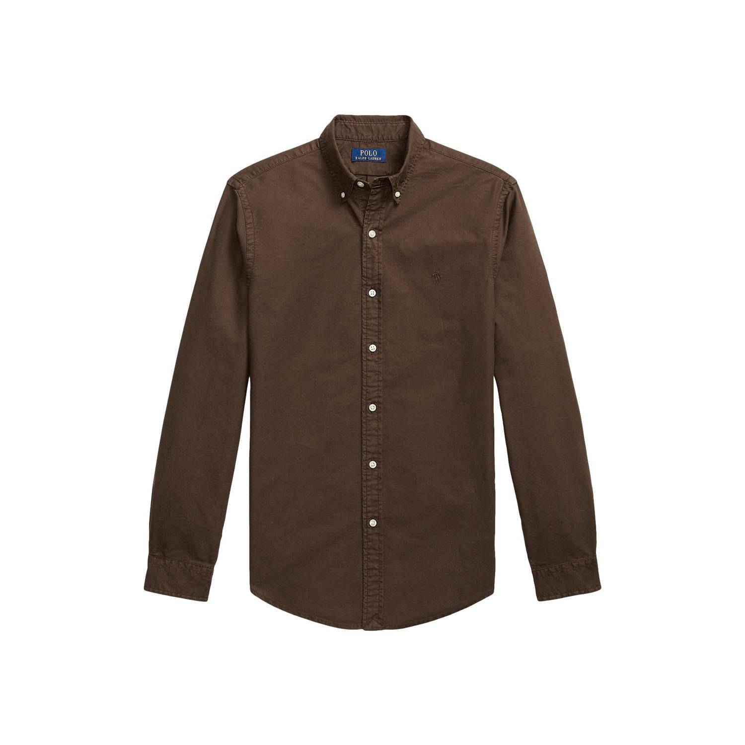 Brun slim fit oxford skjorte fra Polo Ralph Lauren med garment-dyed finish, lange ermer og klassisk krage.