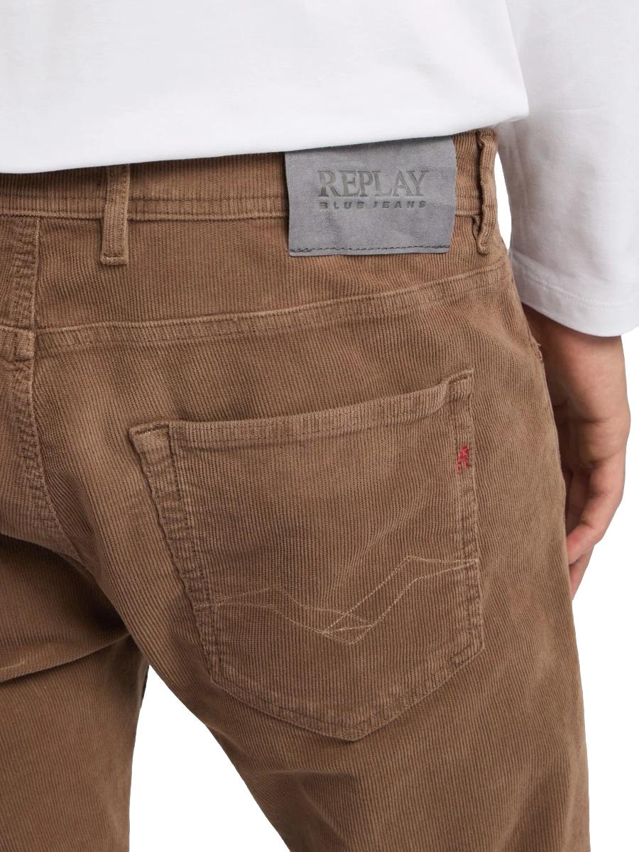 Replay Grover cordfløyelsjeans i brun, mannsjeans med klassisk passform og detaljer.