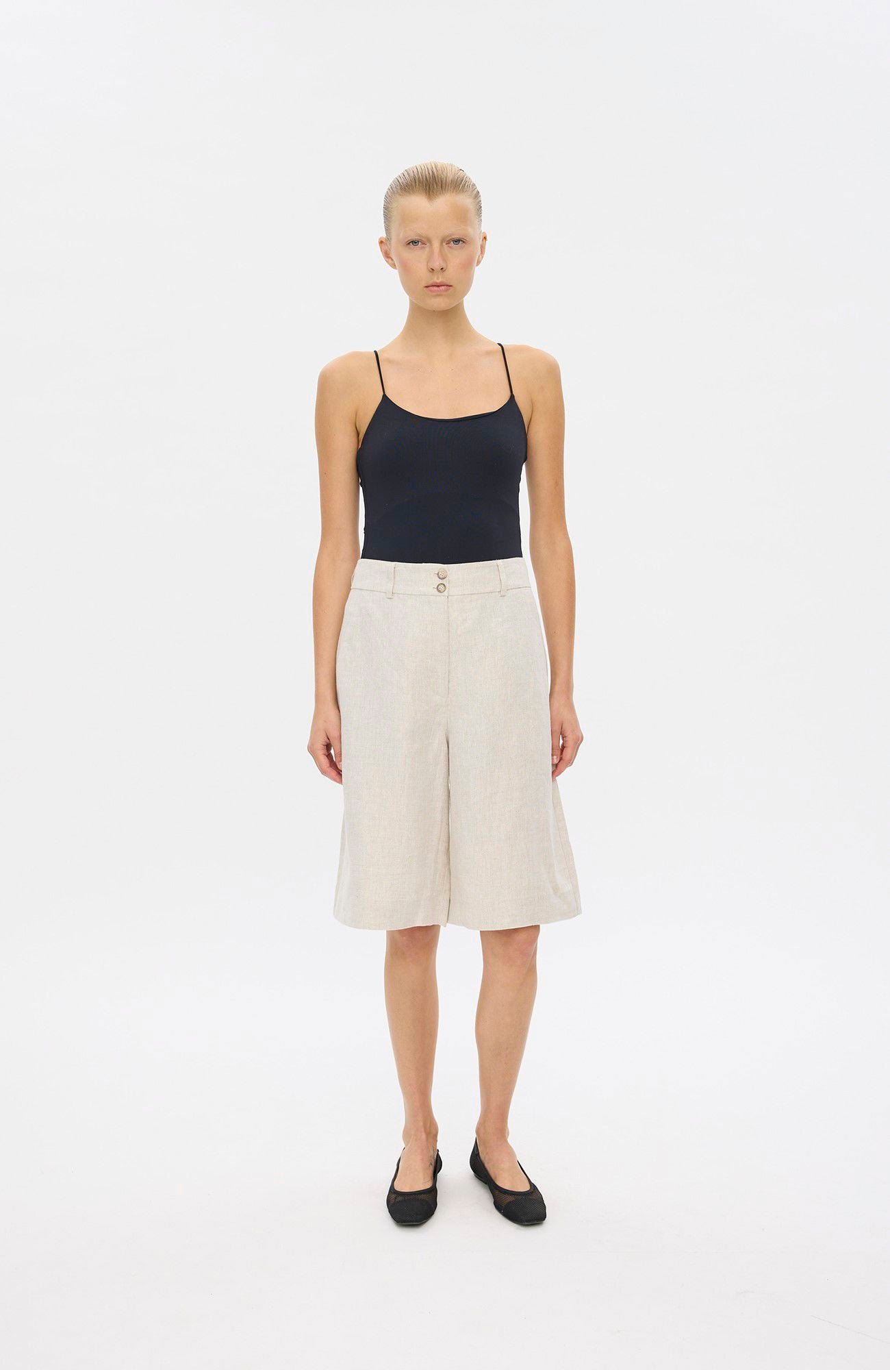 Fem par Five Units Laurafv Long Shorts 888 i krystalllin, vises i lyse farger og avslappet stil.