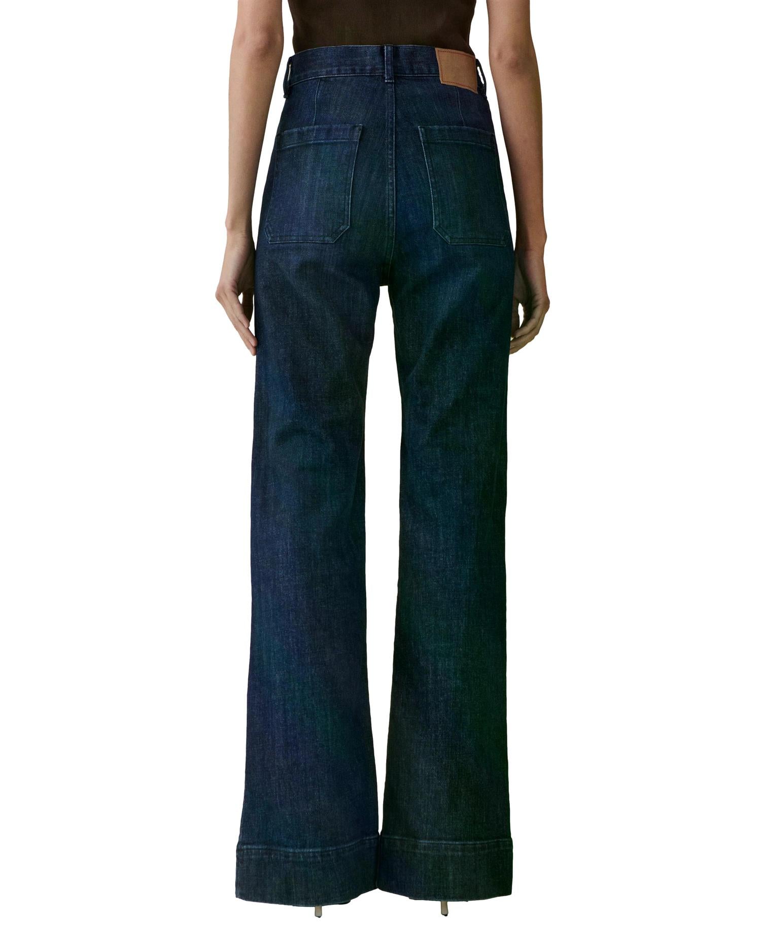 Mørkeblå Jeanerica St Monica jeans for kvinner, vises med lommer og klassisk snitt, laget av denimmateriale.