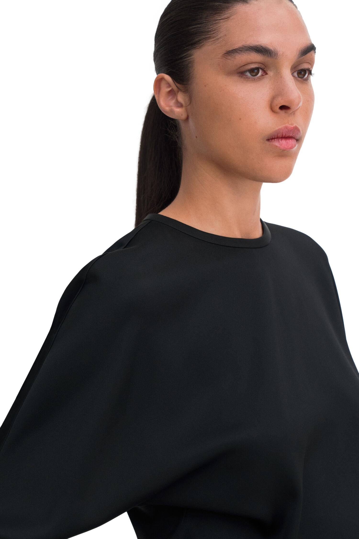 Filippa K Batwing Top Bluse Sort - chrismoa.no