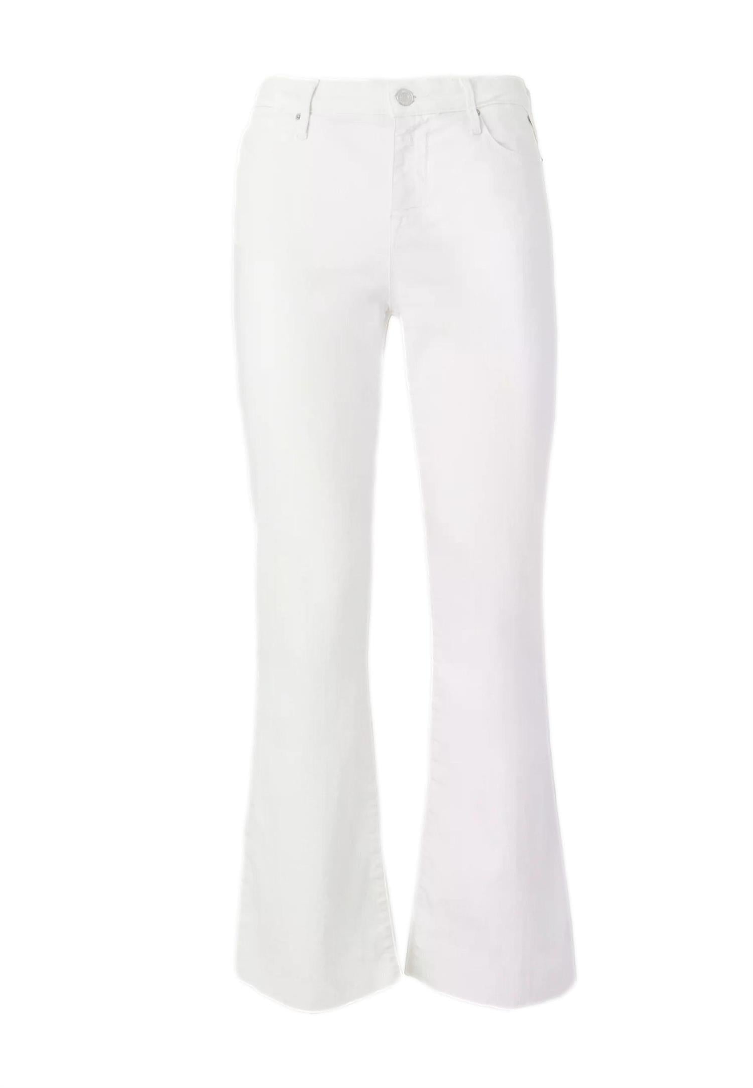 Replay Zolie flare jeans i hvitt, klassiske damesjeans med høyt liv og vide ben, vist på modell.