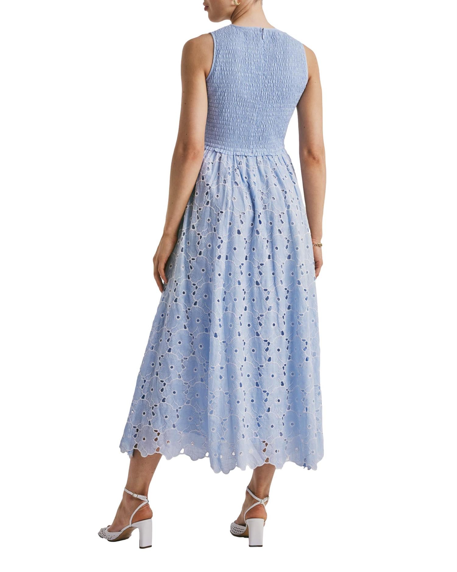 By TiMo Broderie Anglaise Smocking Dress Kjole Lyseblå
