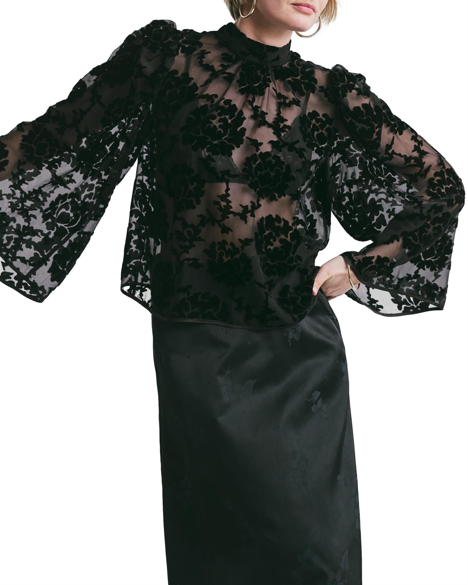 By TiMo Velvet Flared Top Bluse Sort - chrismoa.no