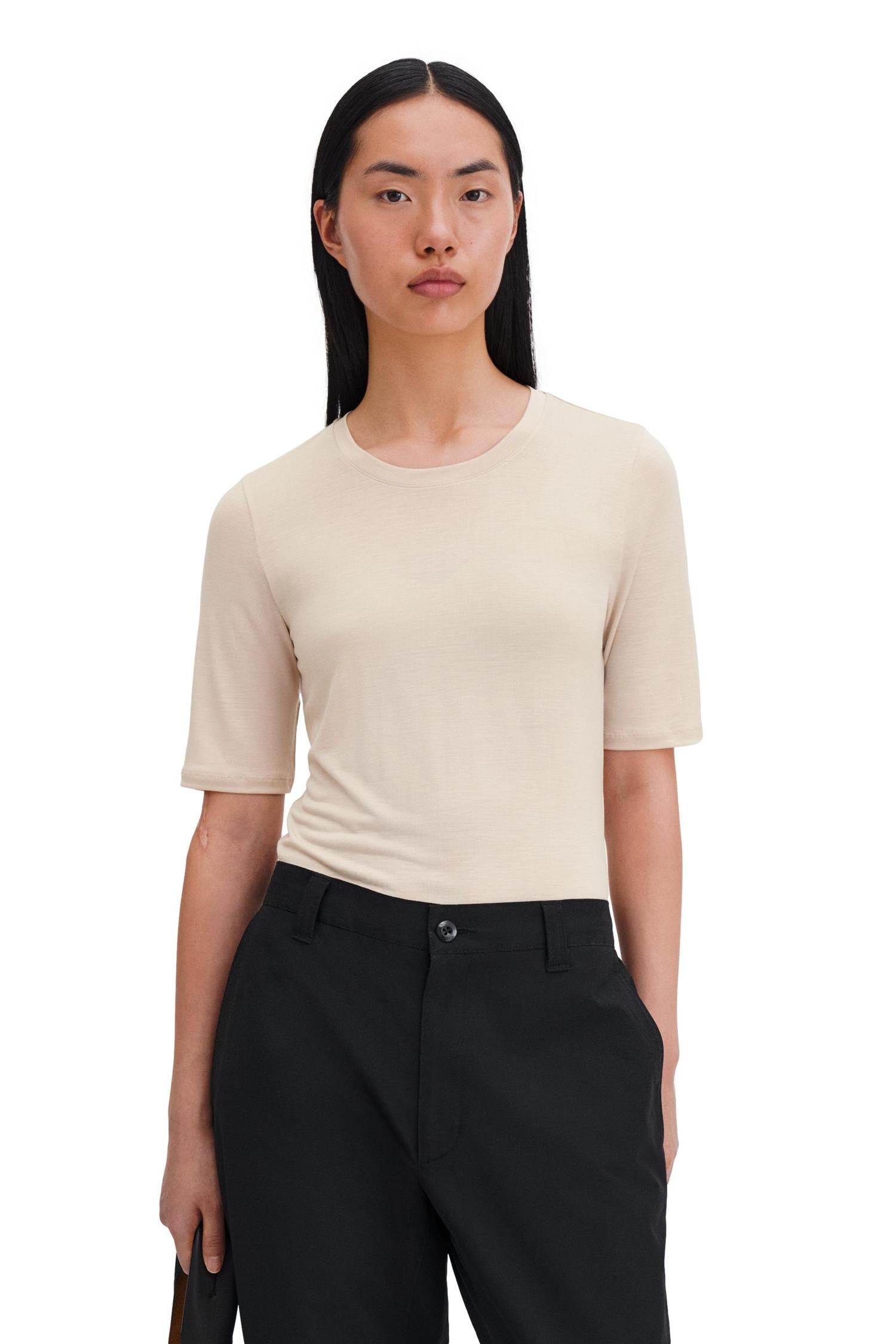 Filippa K Elena Tee T-Shirt Lys-Beige - chrismoa.no