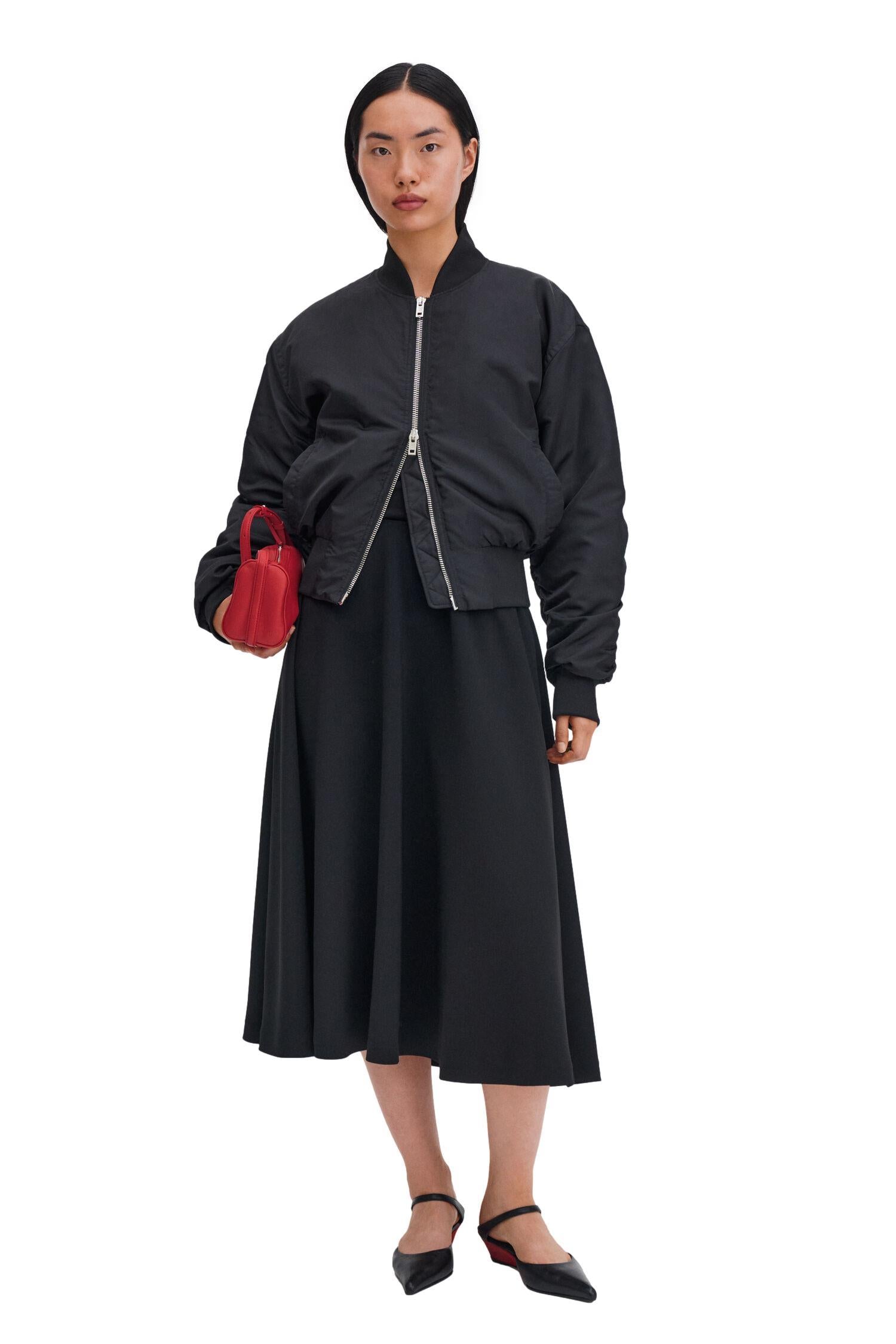 Filippa K Flared Skirt Skjørt Sort - chrismoa.no