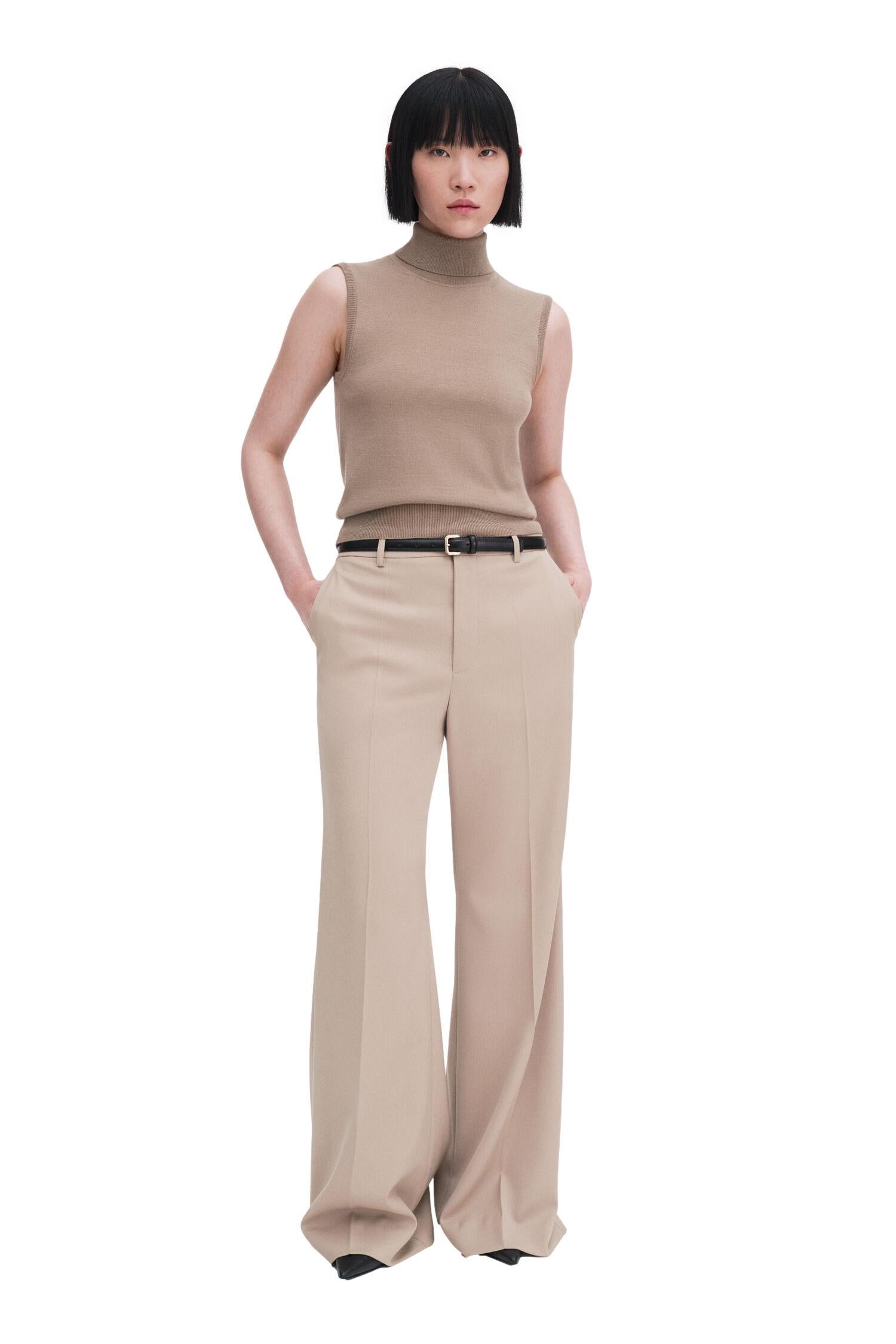 Filippa K Turtleneck Vest Vest Beige - chrismoa.no
