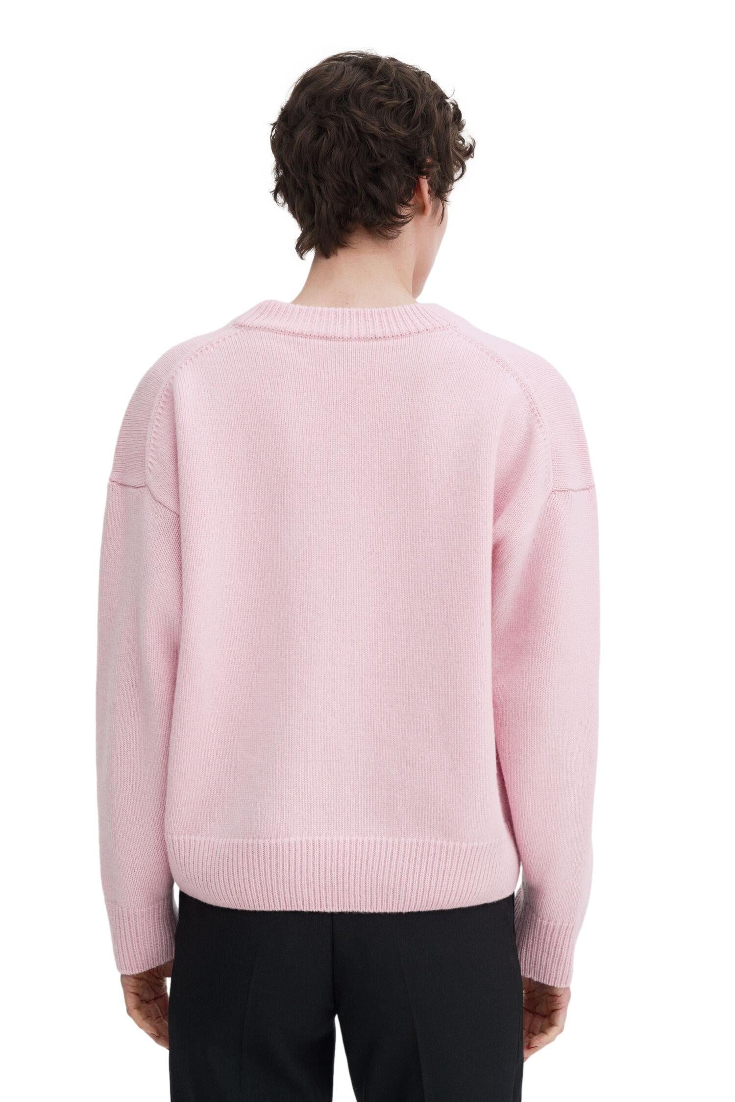 Filippa K ull- og kasjmirgenser med rund hals i rosa, myk og komfortabel damegensere.