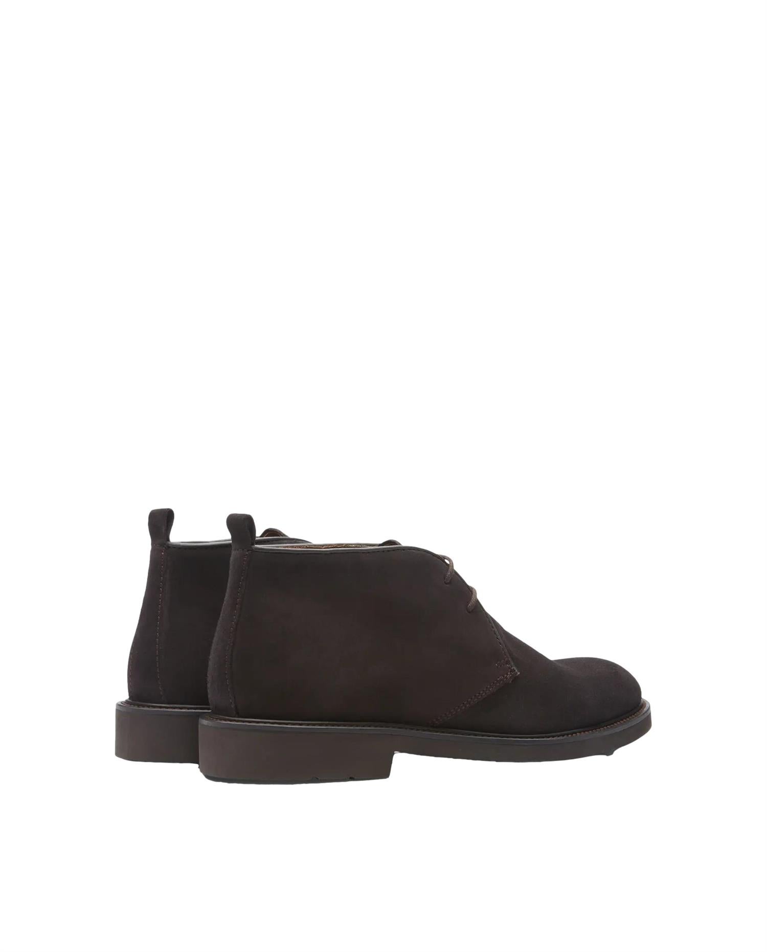 Lottusse Baltimore Mocha suede ankelstøvler i kalveskinn, mørkebrune, med komfortabel passform og klassisk design.