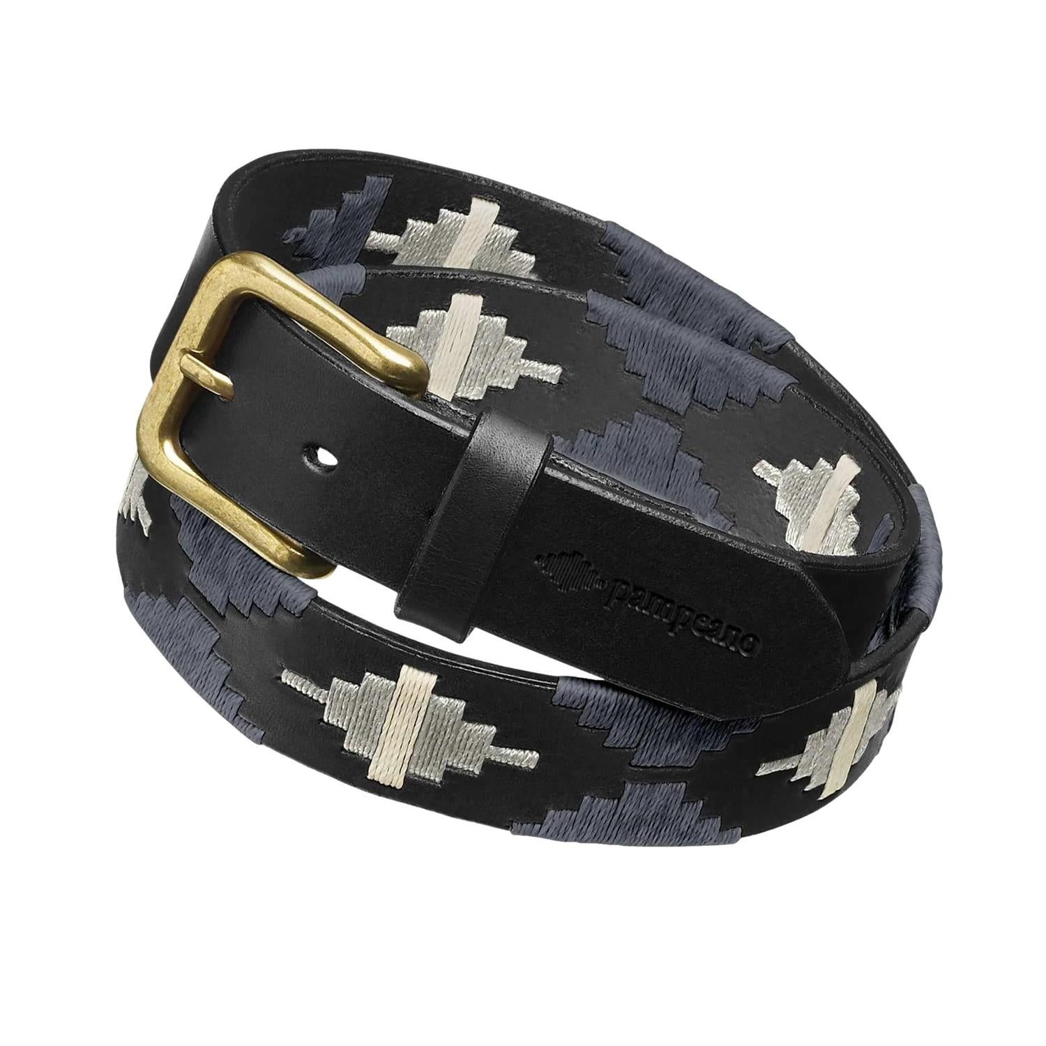 Sort belte fra Pampeano Sierra med lærrem og rustfritt buckle, elegant og solid til bruk.