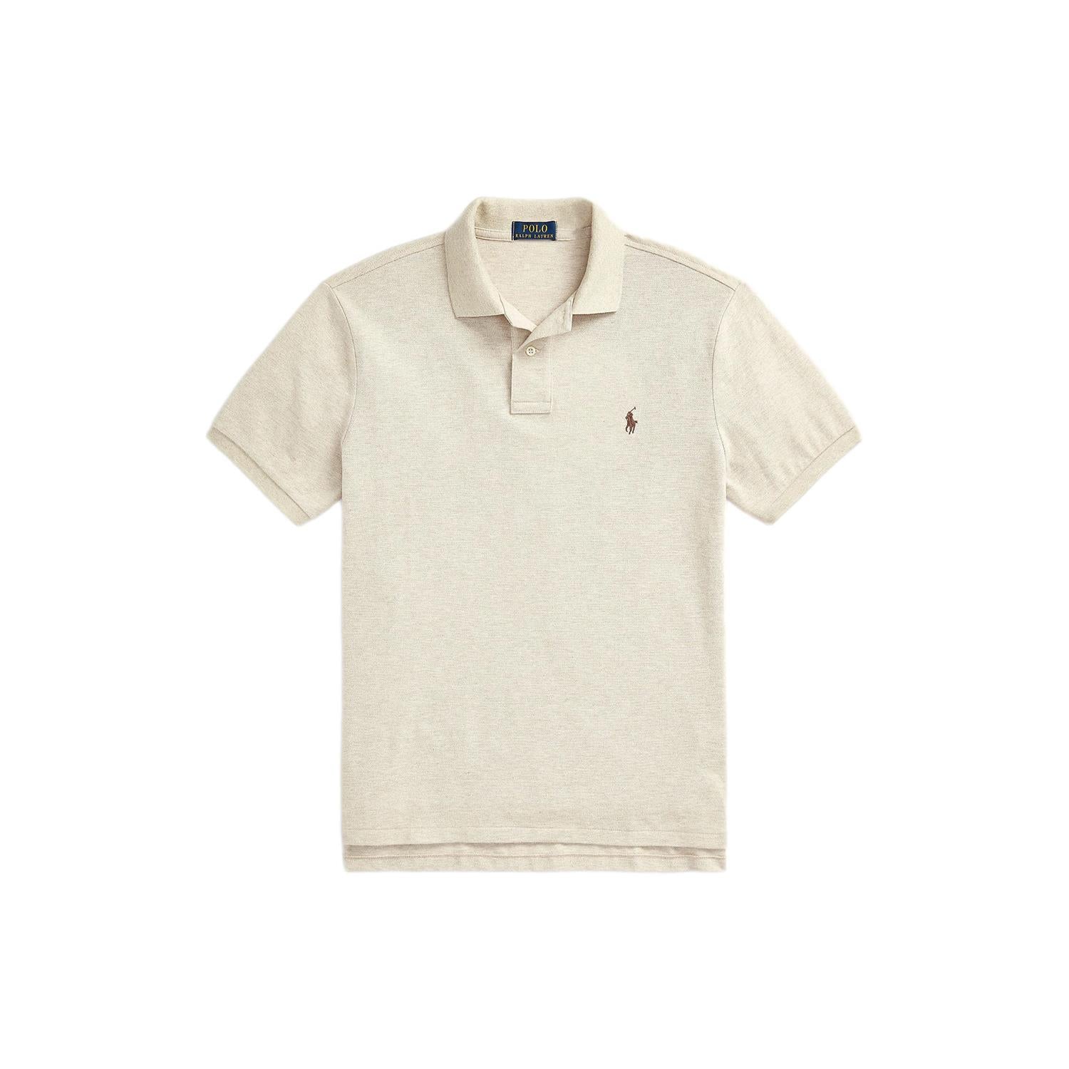 Beige mesh Polo Ralph Lauren slim fit T-skjorte med klassisk krage og logo på brystet, vist på modell.