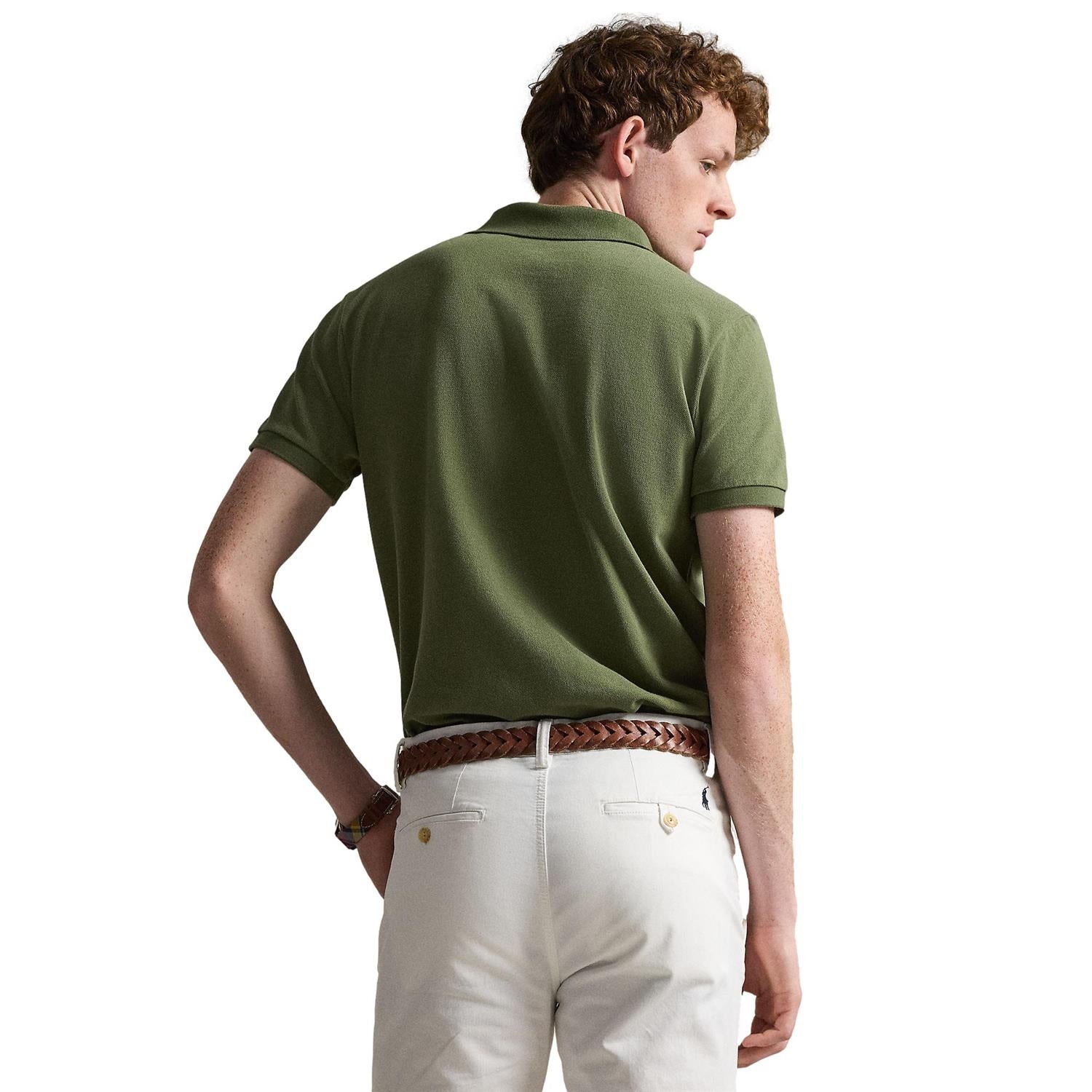 Flaskegrønn Polo Ralph Lauren Mesh Polo T-skjorte med logo og klassisk passform, synlig foran på t-skjorten.