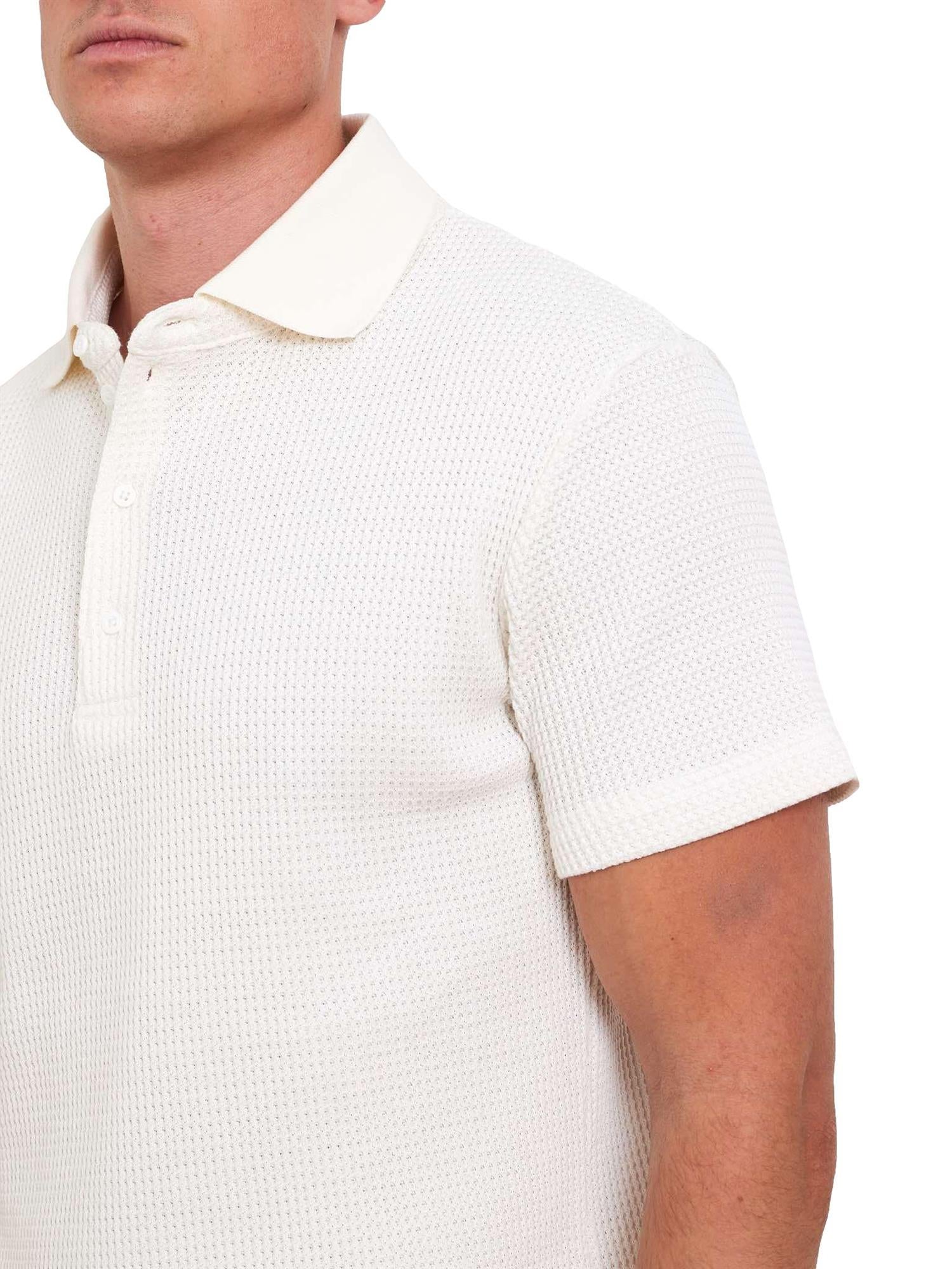 We Norwegians Waffle Polo herre T-skjorte i off-white med waffle-mønster, komfortabel og stilig casual klær.